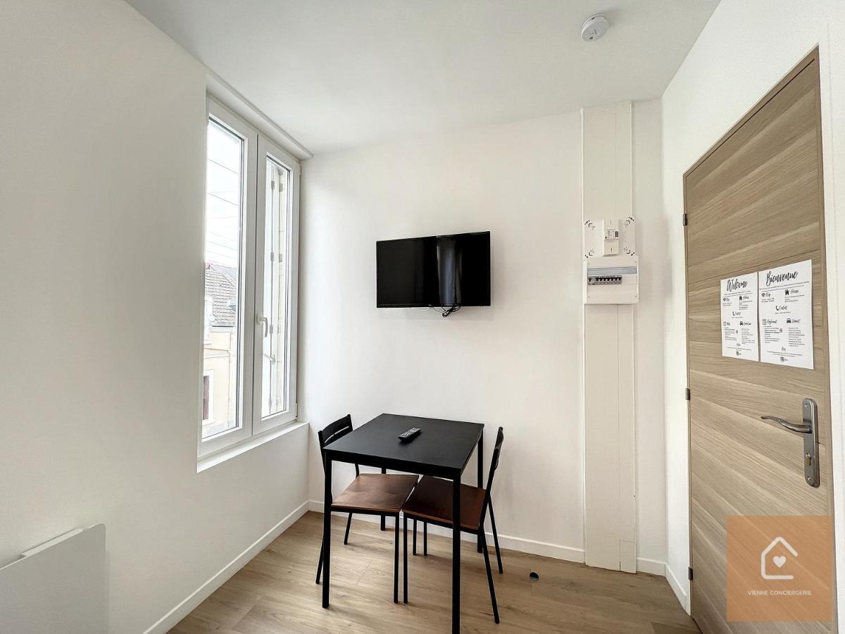 Les Studios D'Elina - Entree Autonome Châtellerault Buitenkant foto