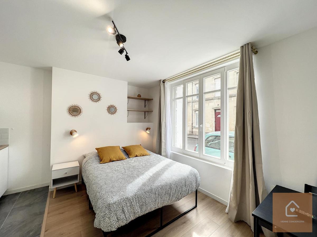 Les Studios D'Elina - Entree Autonome Châtellerault Buitenkant foto