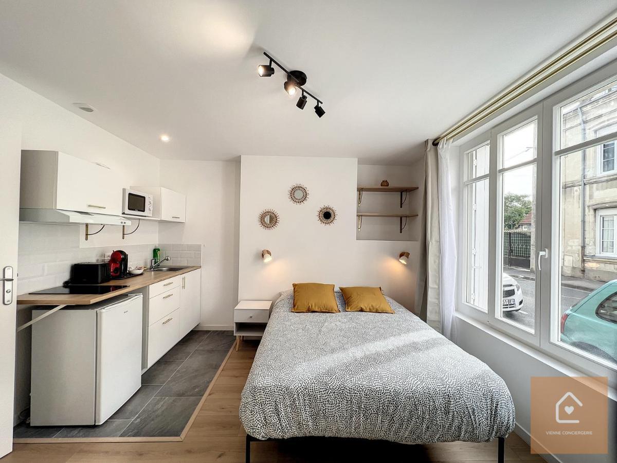 Les Studios D'Elina - Entree Autonome Châtellerault Buitenkant foto