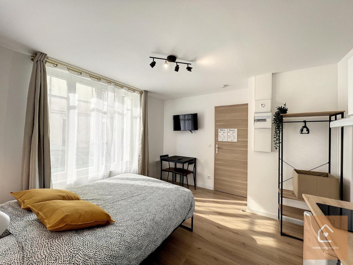 Les Studios D'Elina - Entree Autonome Châtellerault Buitenkant foto