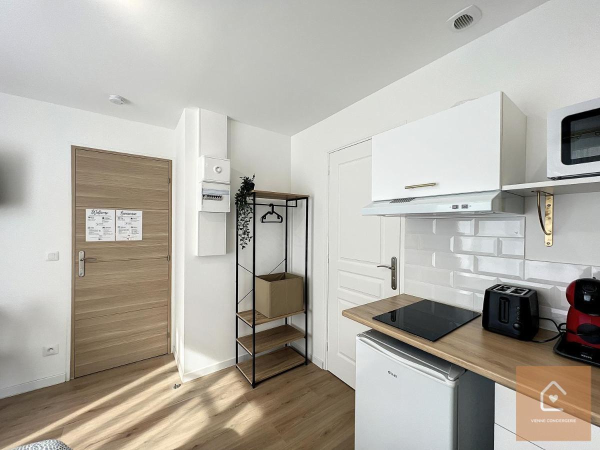 Les Studios D'Elina - Entree Autonome Châtellerault Buitenkant foto