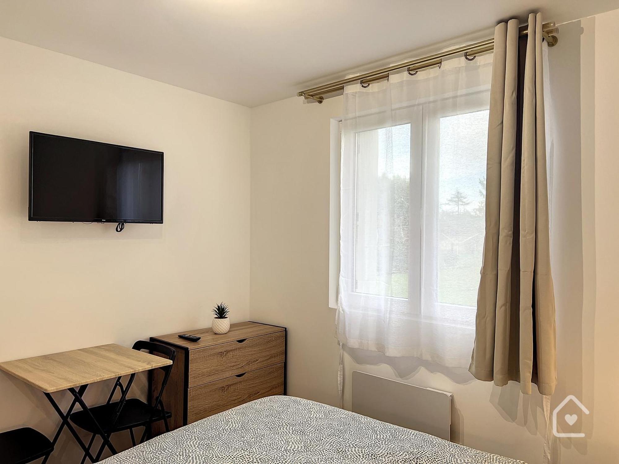 Les Studios D'Elina - Entree Autonome Châtellerault Buitenkant foto